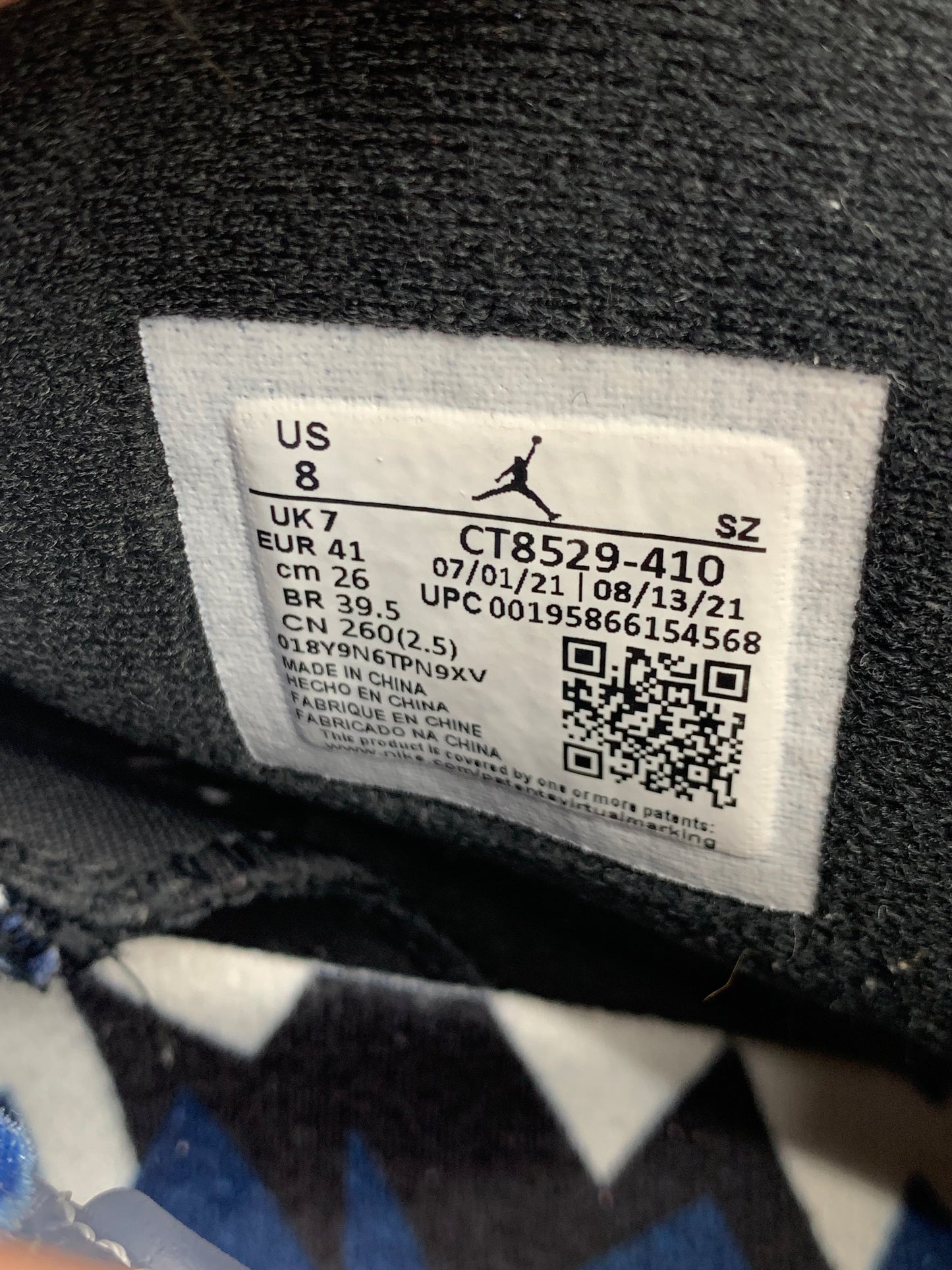 Size 8 - Jordan 6 UNC