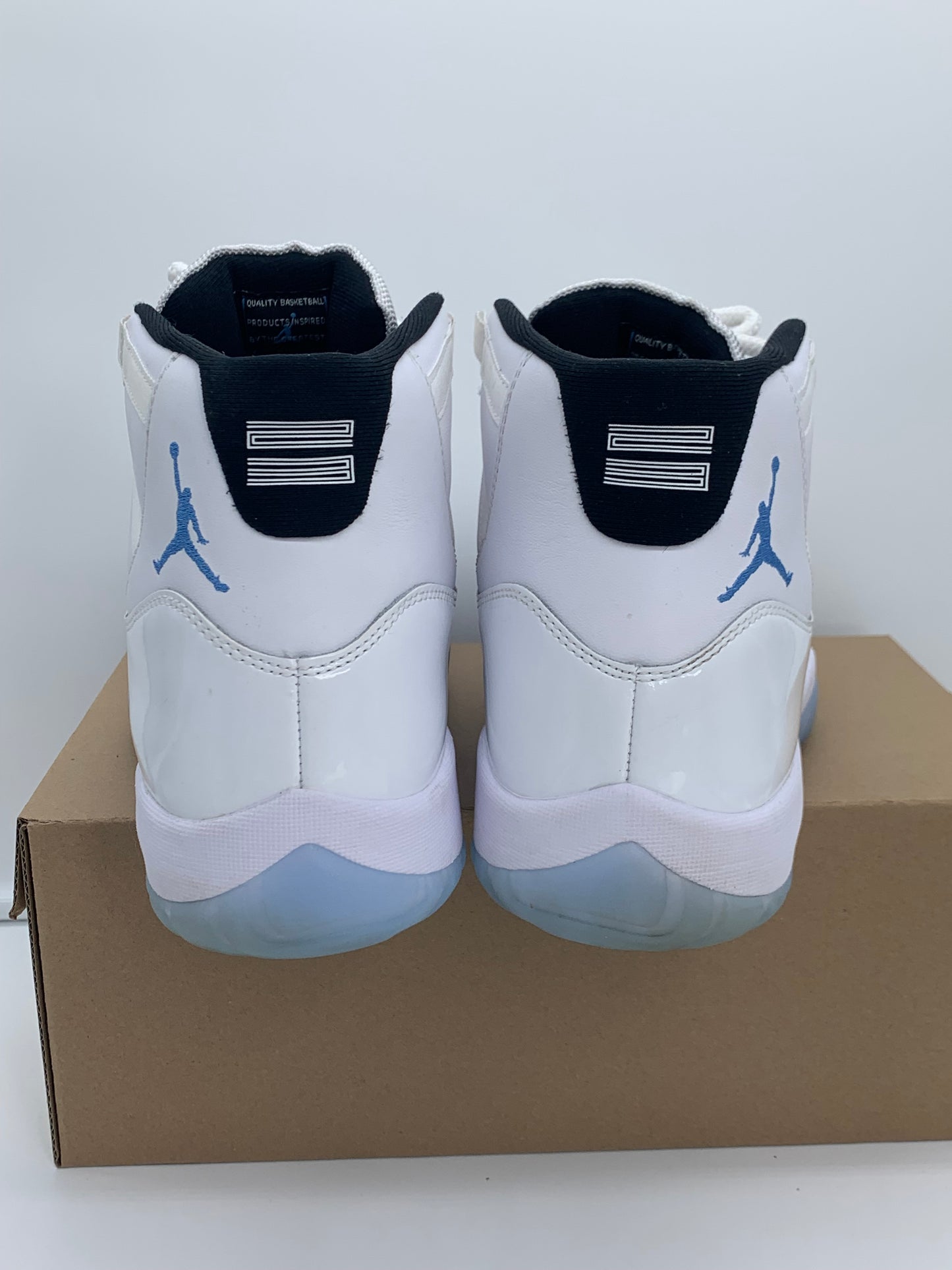 Size 10.5 - Jordan 11 Columbia 2024