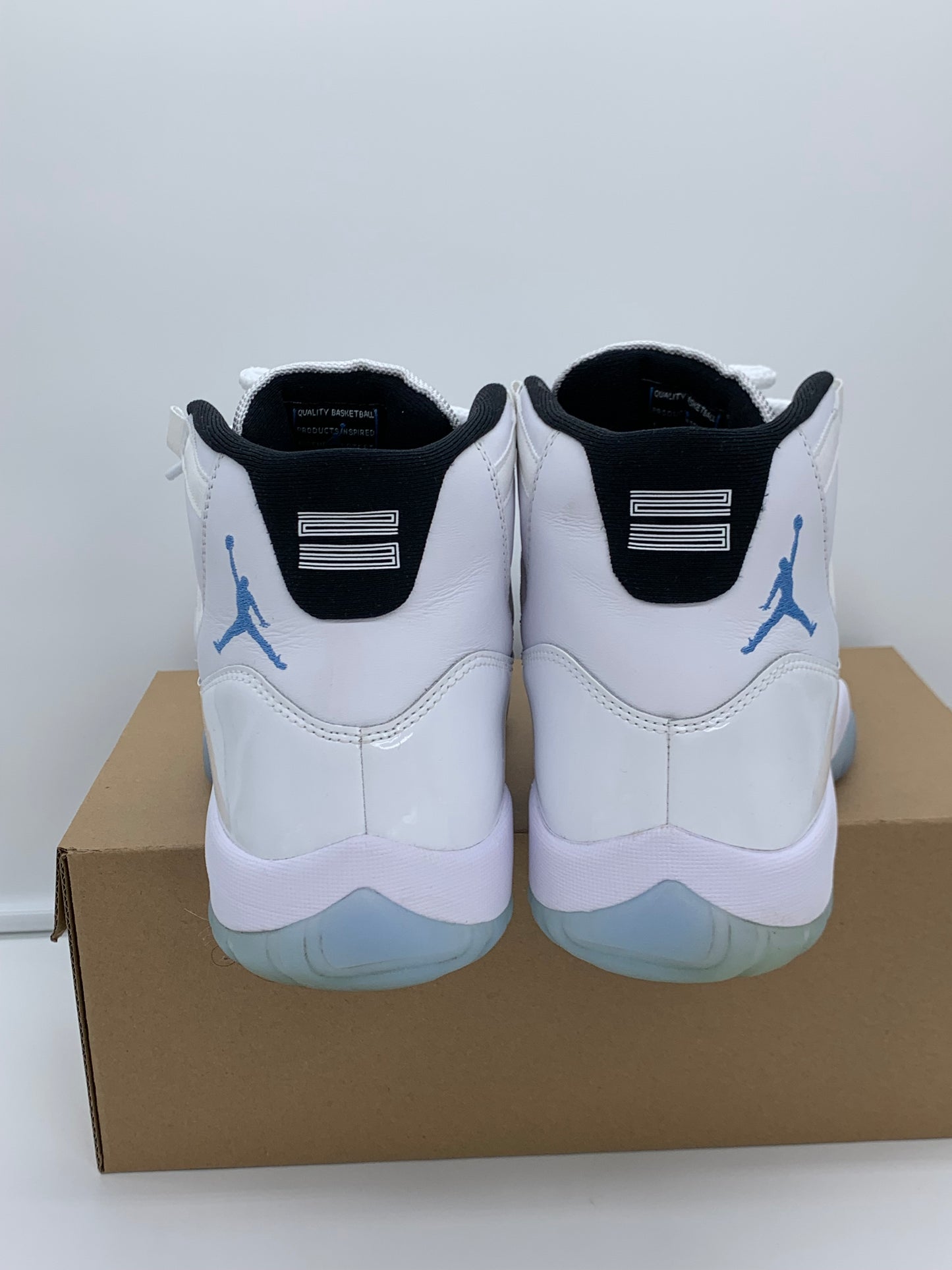 Size 9.5 - Jordan 11 Columbia 2024
