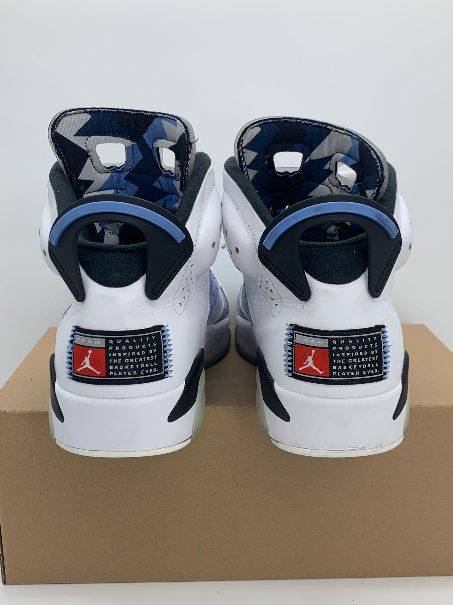 Size 8 - Jordan 6 UNC