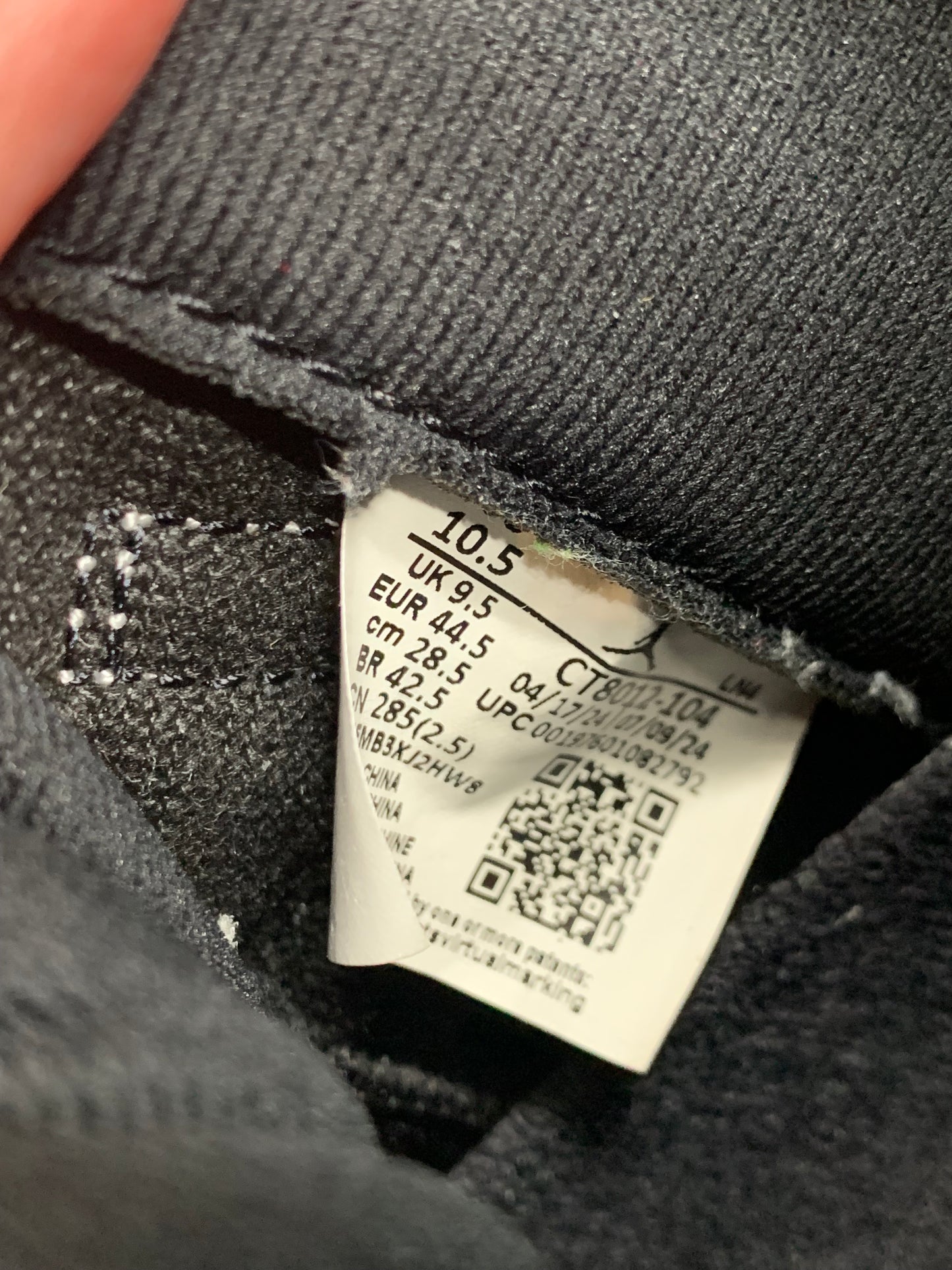 Size 10.5 - Jordan 11 Columbia 2024