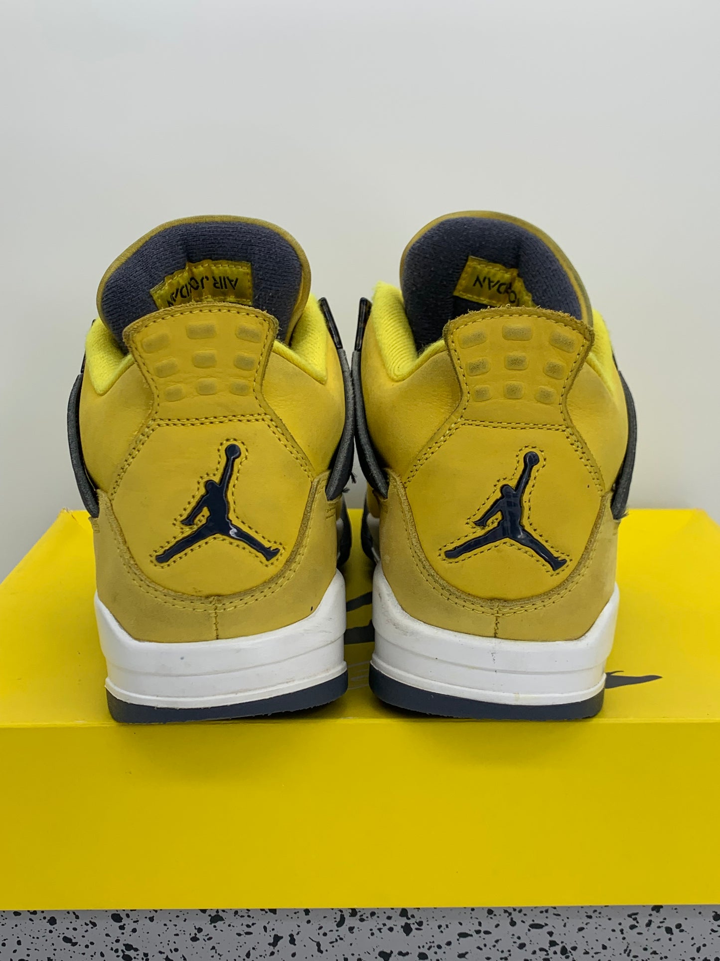 Size 7.5 - Jordan 4 Lightning